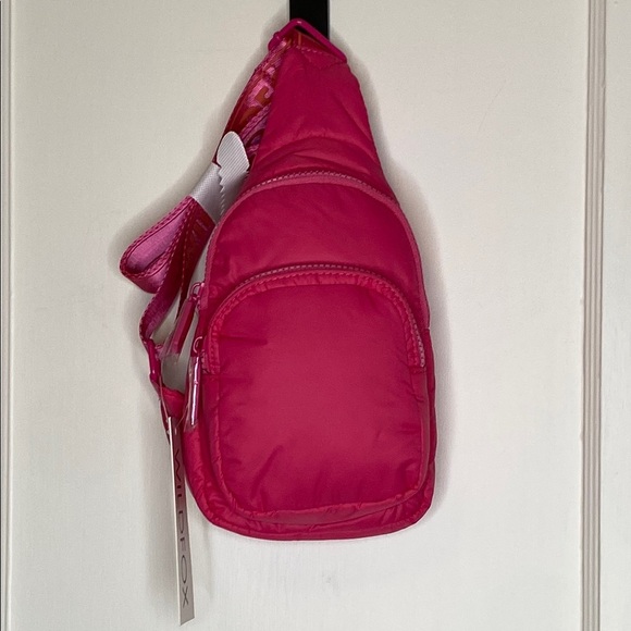 Wildfox Pink Fuchsia Sling Sac Backpack Sporty Casual Design NWT - Picture 1 of 5